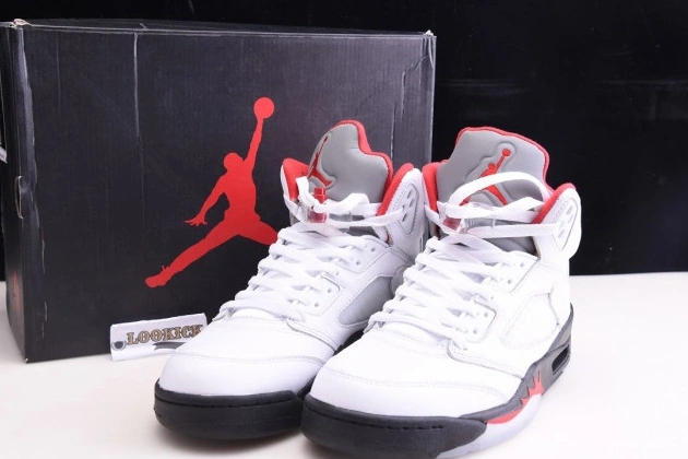 5 Tongue Fire DA1911-102 Retro Air Jordan (2020) Red Silver 0712